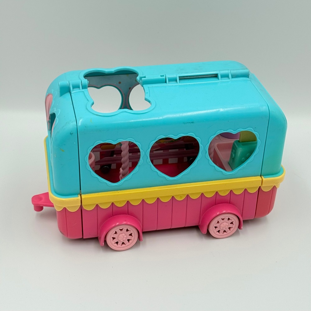 Spin Master Chubby Puppies‎ & Friends Vacation Camper Playset Pink Teal 58725